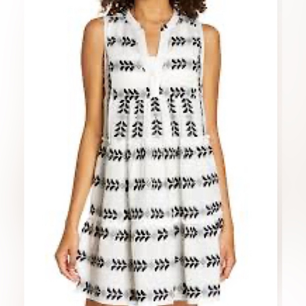 Elan Monochrome Geometric Boho style dress